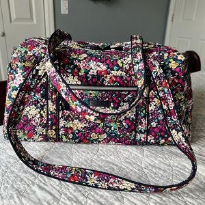 NWT Vera Bradley Small Travel Duffel in Itsy Ditsy